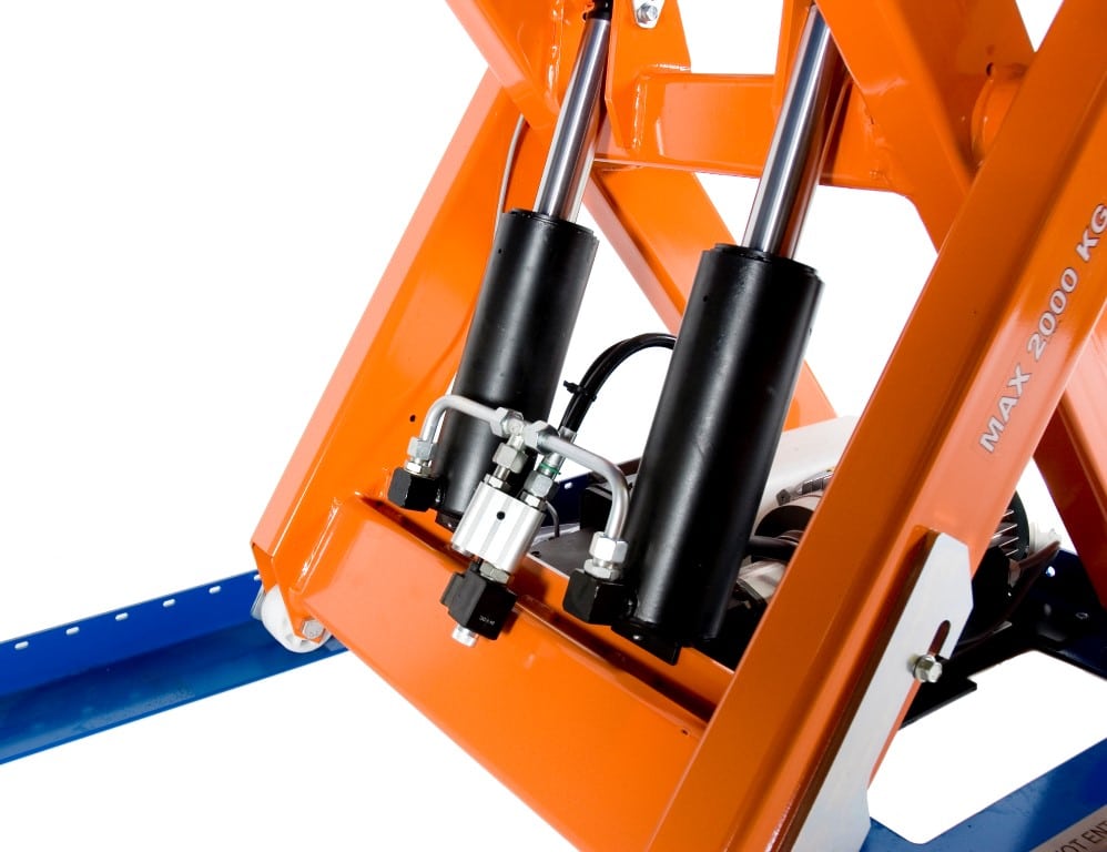 Single scissor lift table - scissor detail with two cylinders