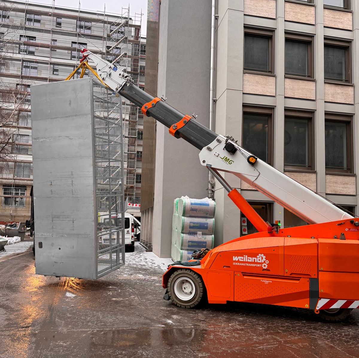 Column lifter is brought to the installation site
